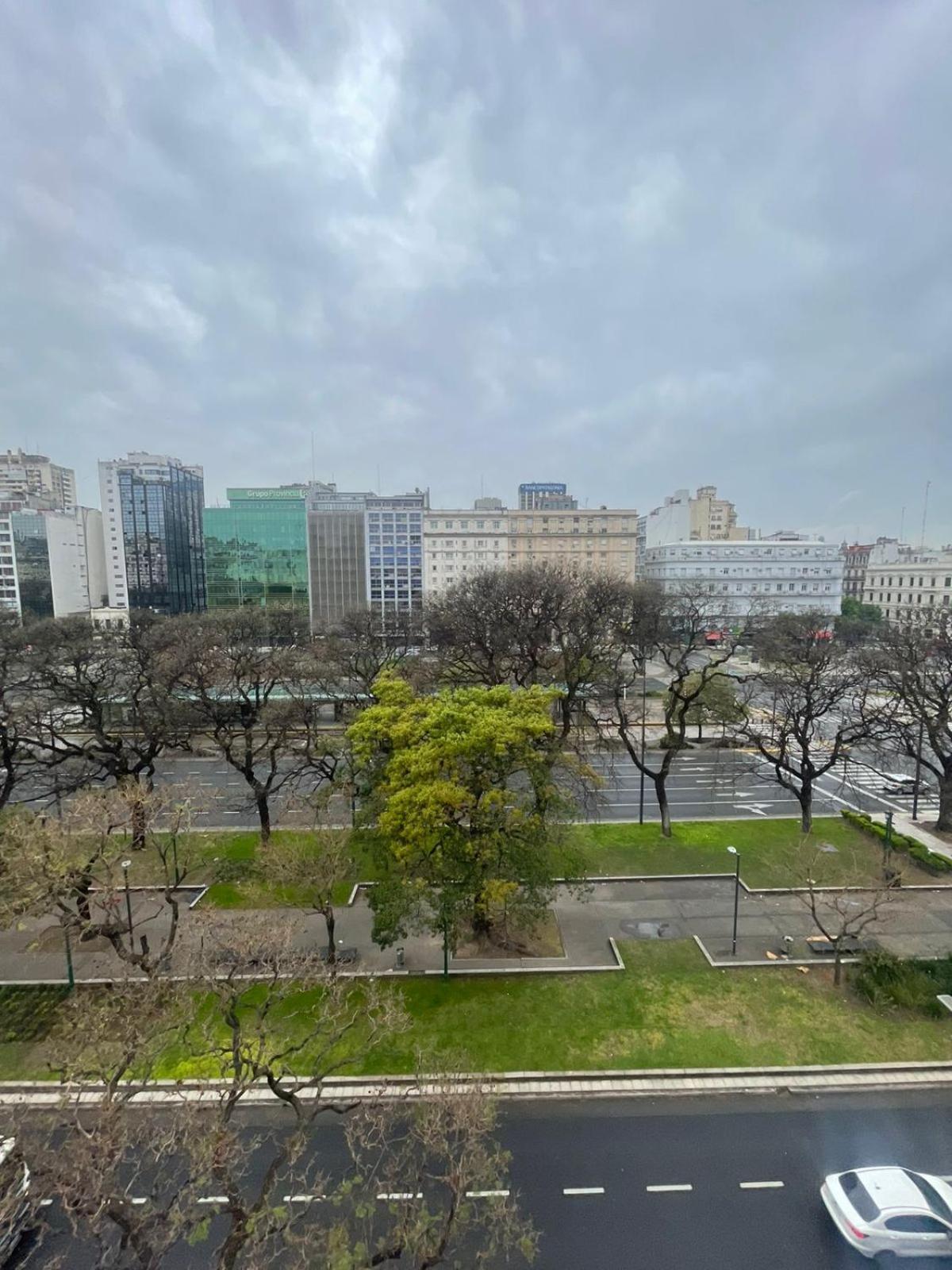 Obelisco Cerca Sobre Av 9 De Julio Buenos Aires